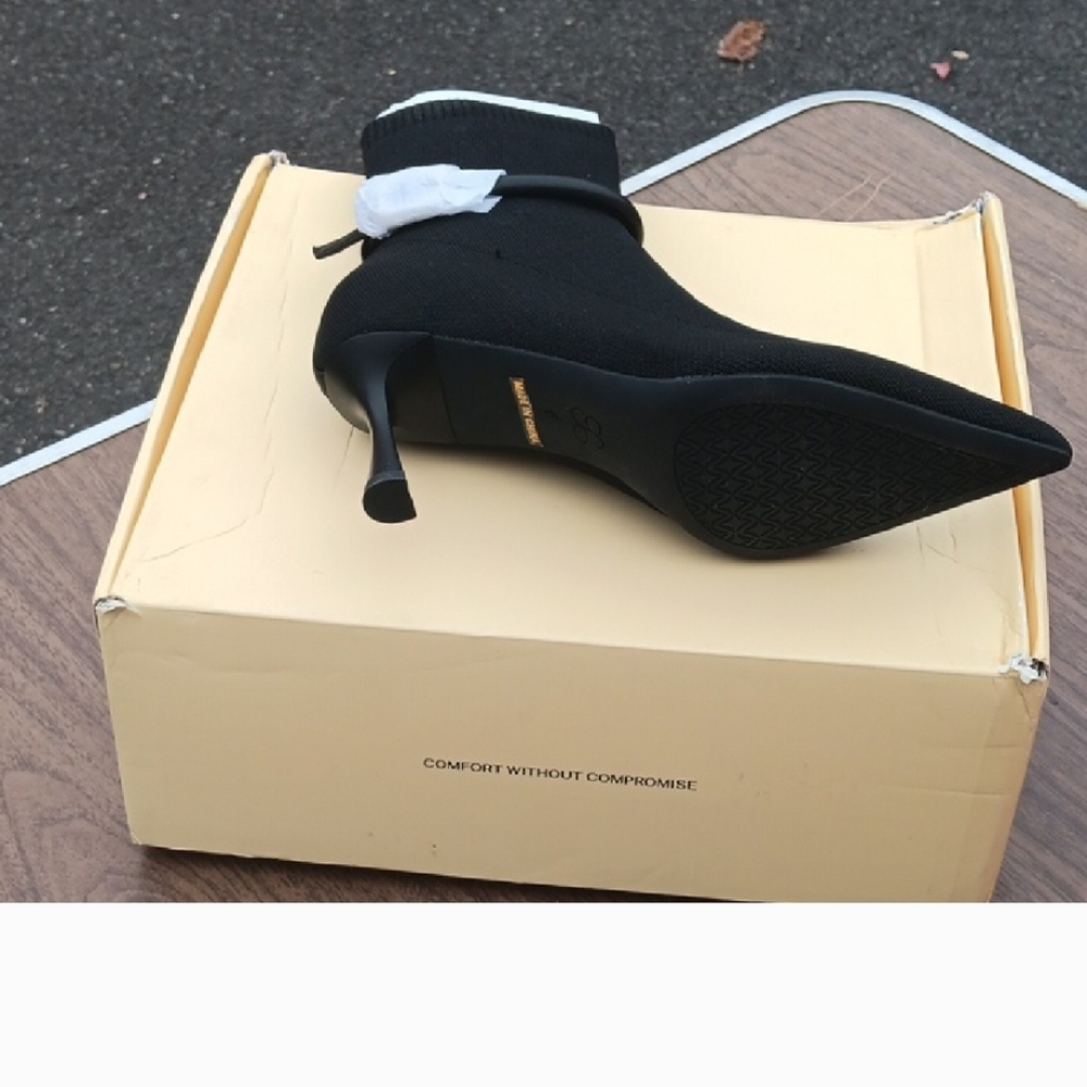 Chic Black Women's Heeled Sock Boots - Picture 3 of 3